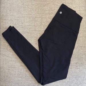 lululemon black Wunder Under Size 4